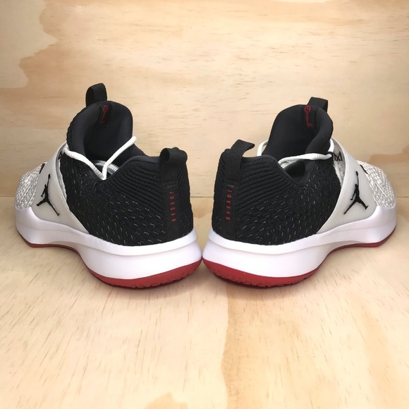 NEW Jordan Trainer 2 Flyknit Black White and Red - Picture 4 of 8